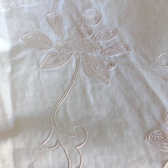 Talbots White Signature Slim Embroidered Flower Pants Size 14P - Picture 7 of 11